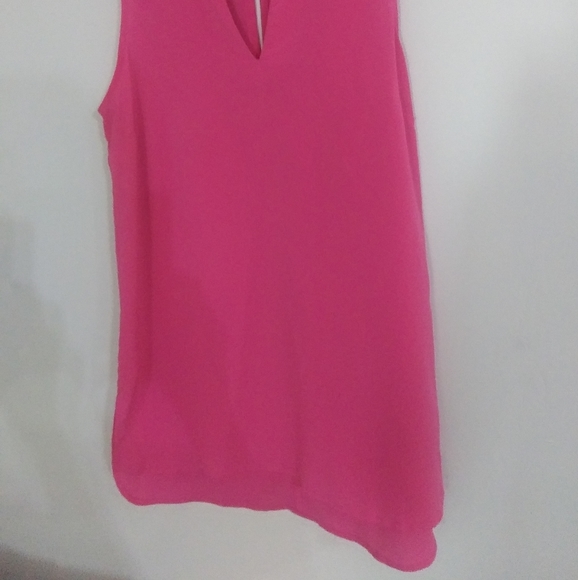 Pink sleeveless top - Picture 2 of 2